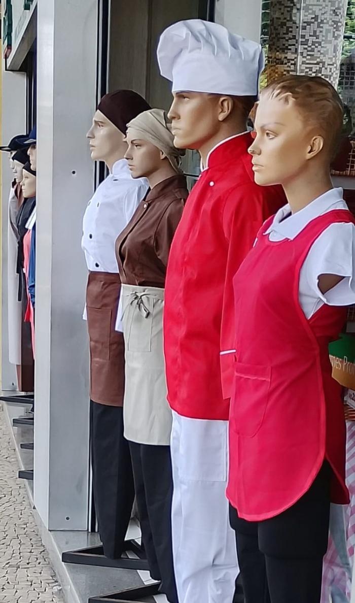 TODOS JÁ A POSTOS ...