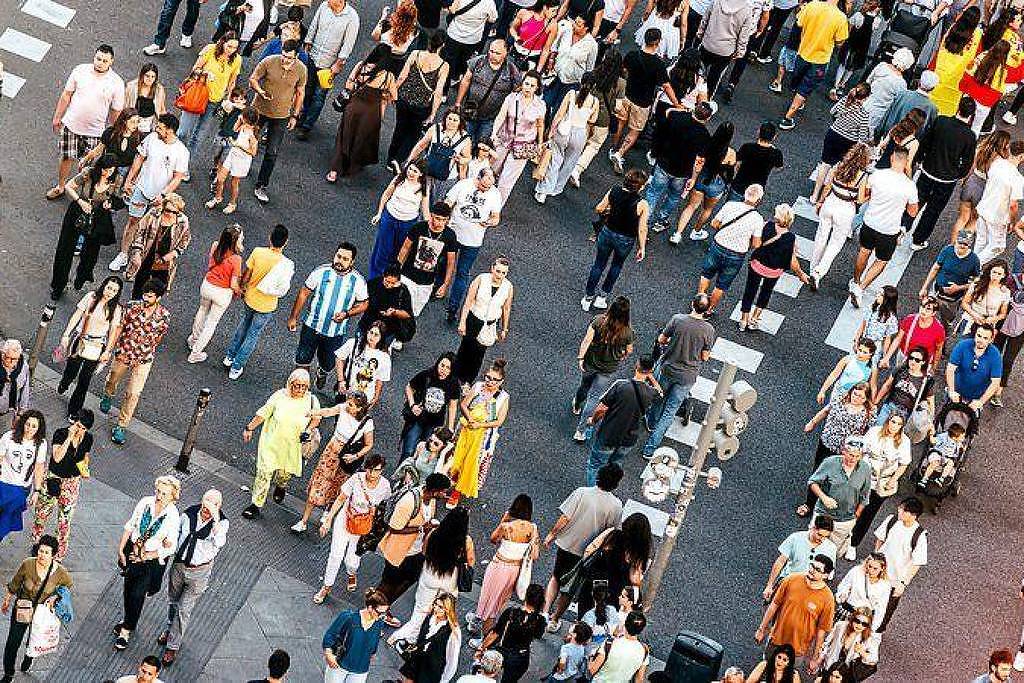 As medidas extremas que países adotam para combater o turismo excessivo