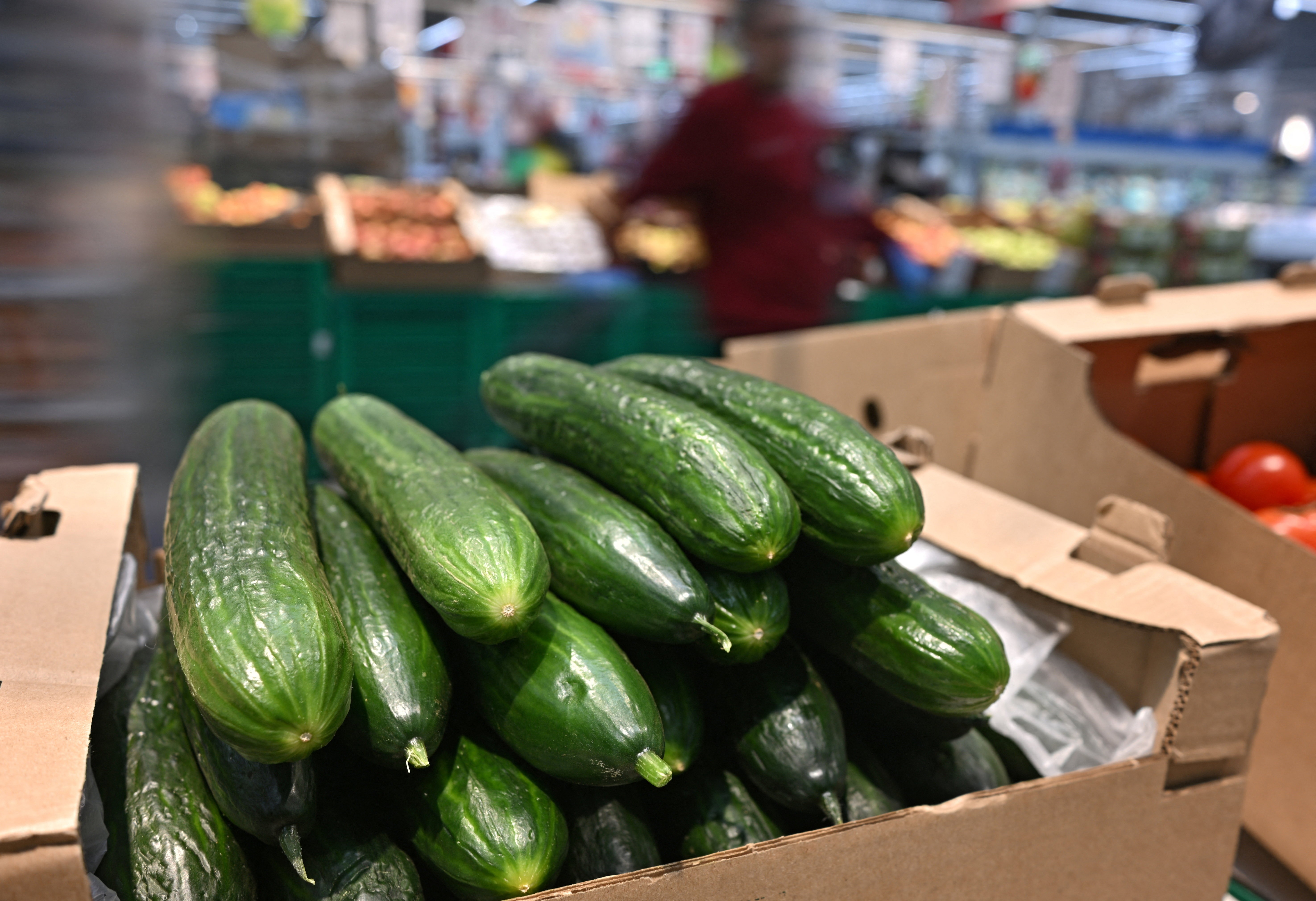 Com guerra no Oriente Médio, mercado prevê inflação de 4,80% e juros mais altos