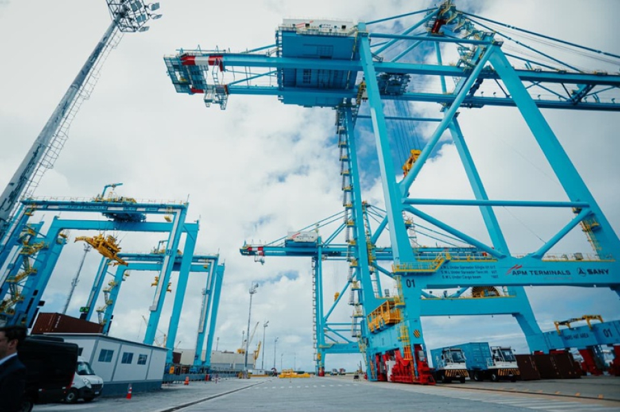Primeiro terminal de contêineres 100% eletrificado da América Latina