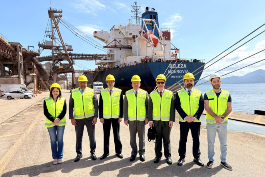 Portos do Paraná e Zona Econômica do Canal de Suez